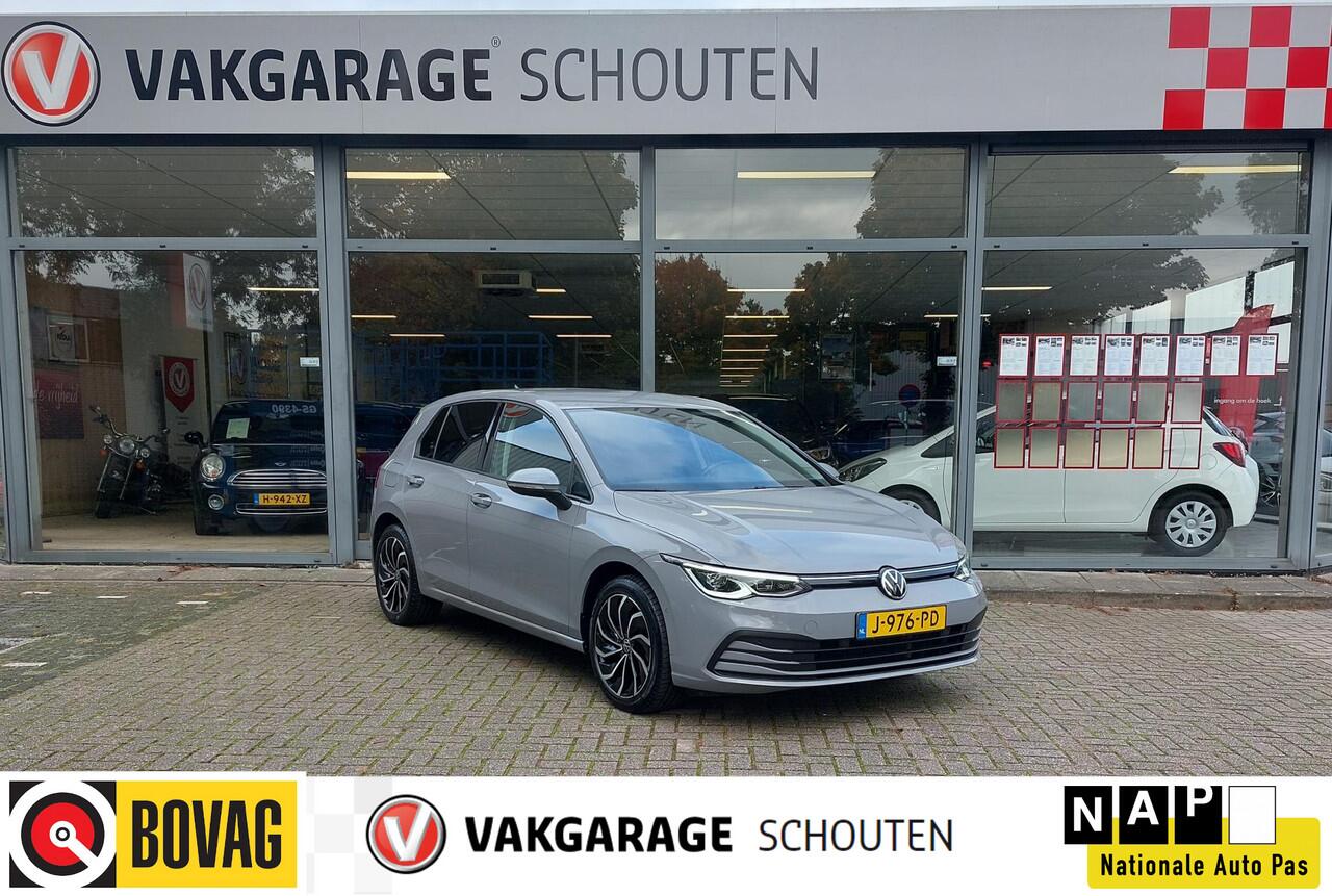 Volkswagen GOLF 1.5 TSI Life Business 17 inch Sport st
