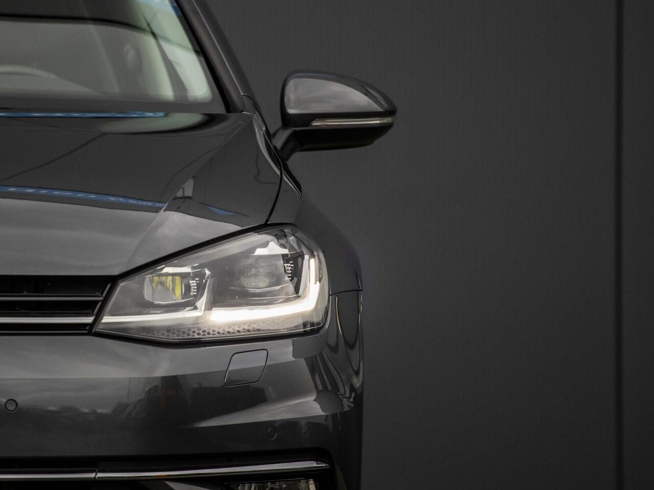 Volkswagen GOLF Variant 1.5 TSI Highline Business R