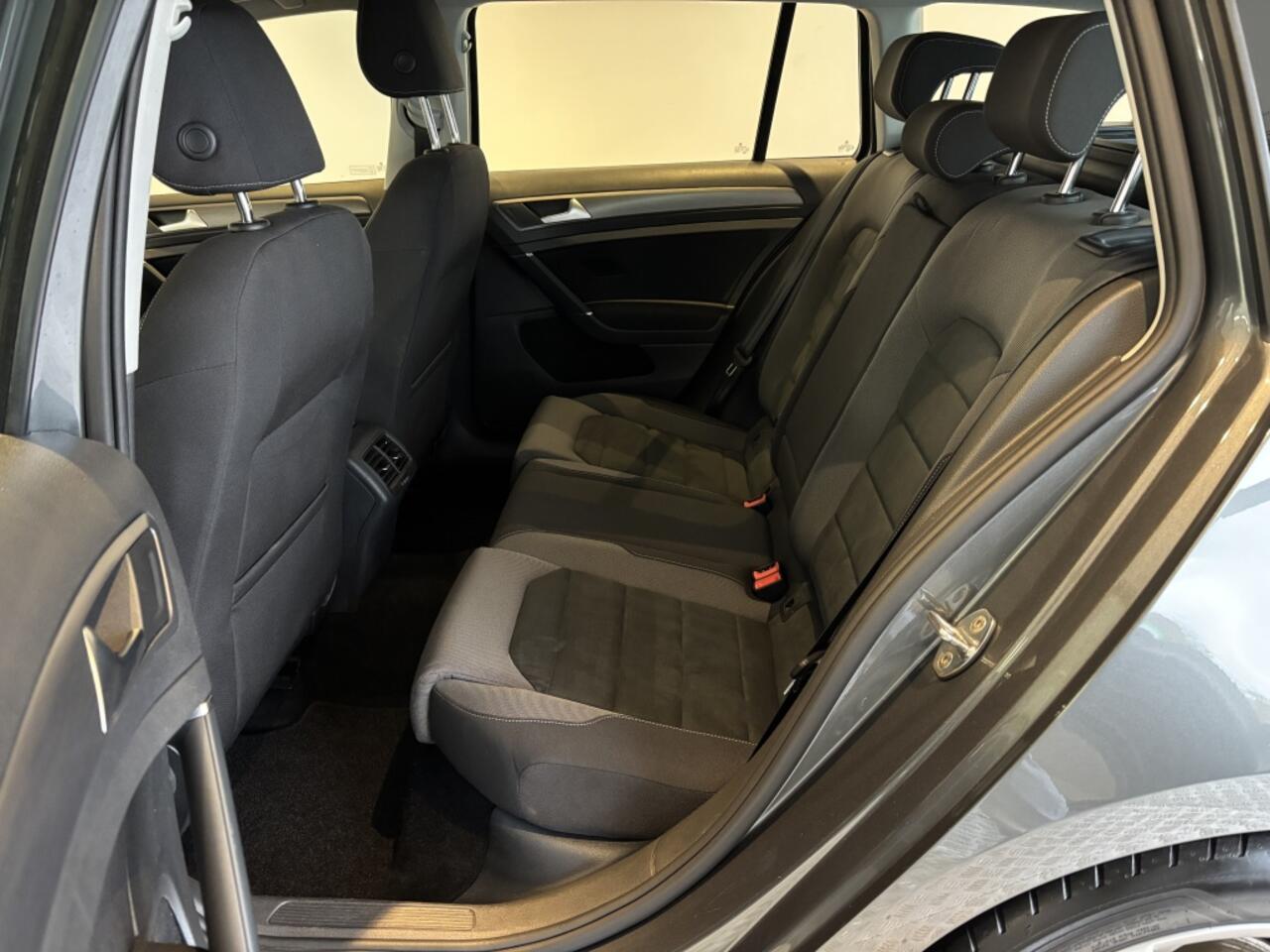 Volkswagen GOLF Variant 1.5 TSI ComforLine Business 17" inch, Trekhaak