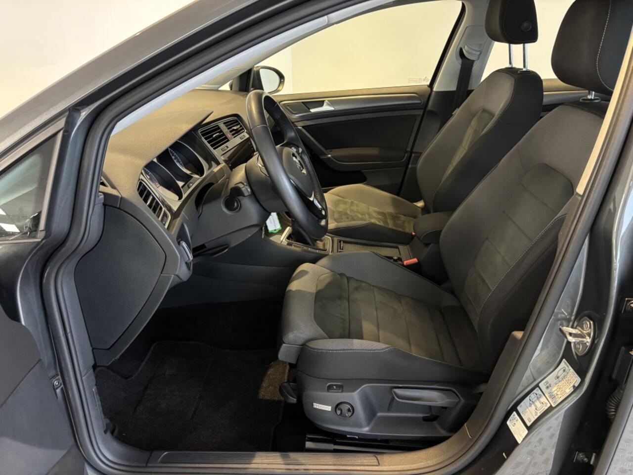 Volkswagen GOLF Variant 1.5 TSI ComforLine Business 17" inch, Trekhaak