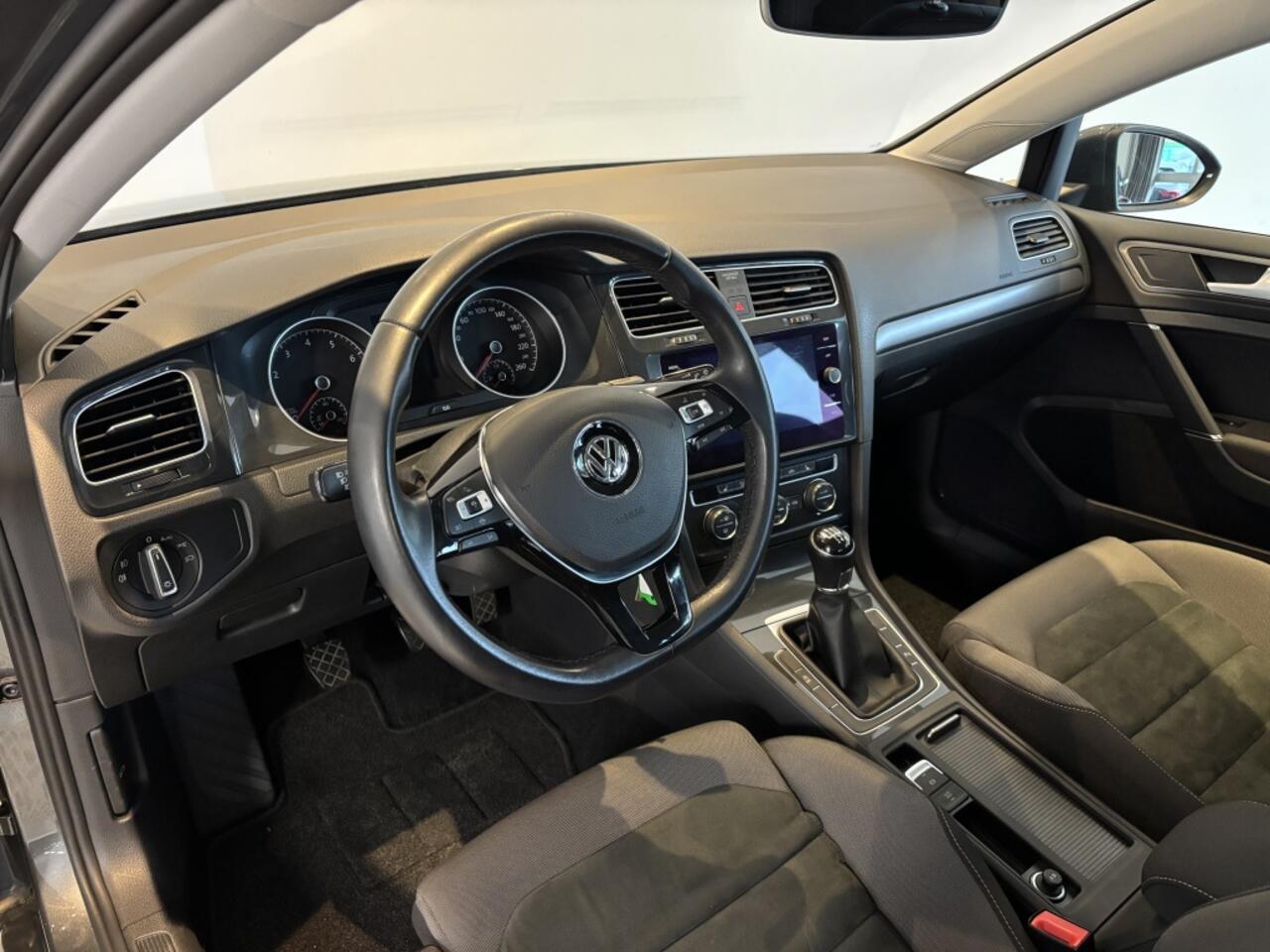 Volkswagen GOLF Variant 1.5 TSI ComforLine Business 17" inch, Trekhaak