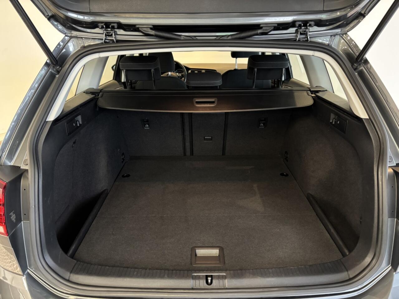 Volkswagen GOLF Variant 1.5 TSI ComforLine Business 17" inch, Trekhaak