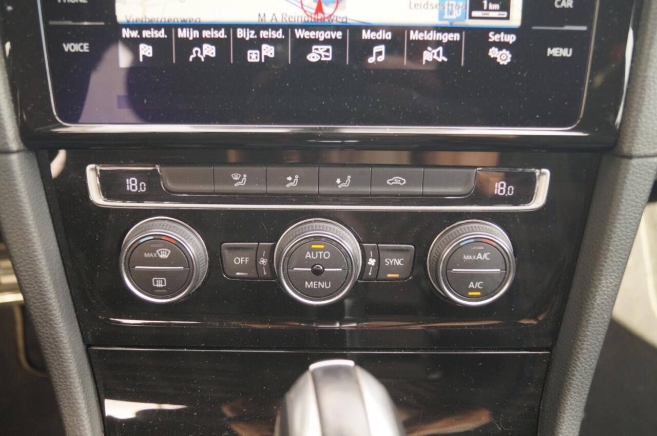 Volkswagen GOLF 1.4 TSI Plug-in Hybrid GTE -NAVI-ECC-CAM-