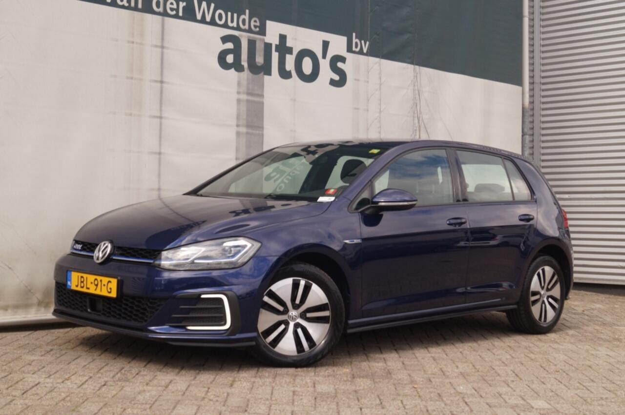 Volkswagen GOLF 1.4 TSI Plug-in Hybrid GTE -NAVI-ECC-CAM-