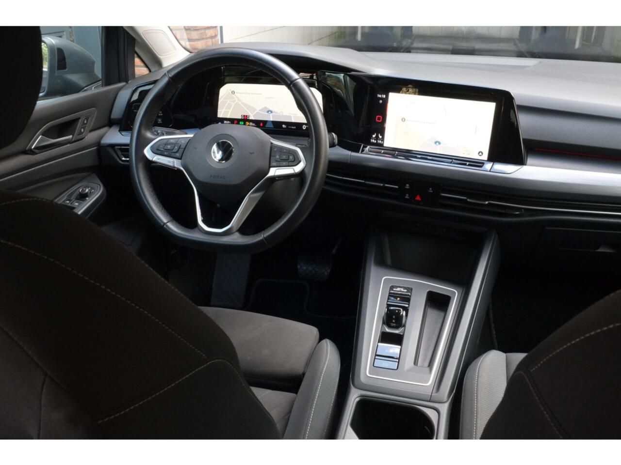 Volkswagen GOLF 1.5 eTSI Style AUT Trekhaak, Achteruitrijcamera, Navigatie, ACC,