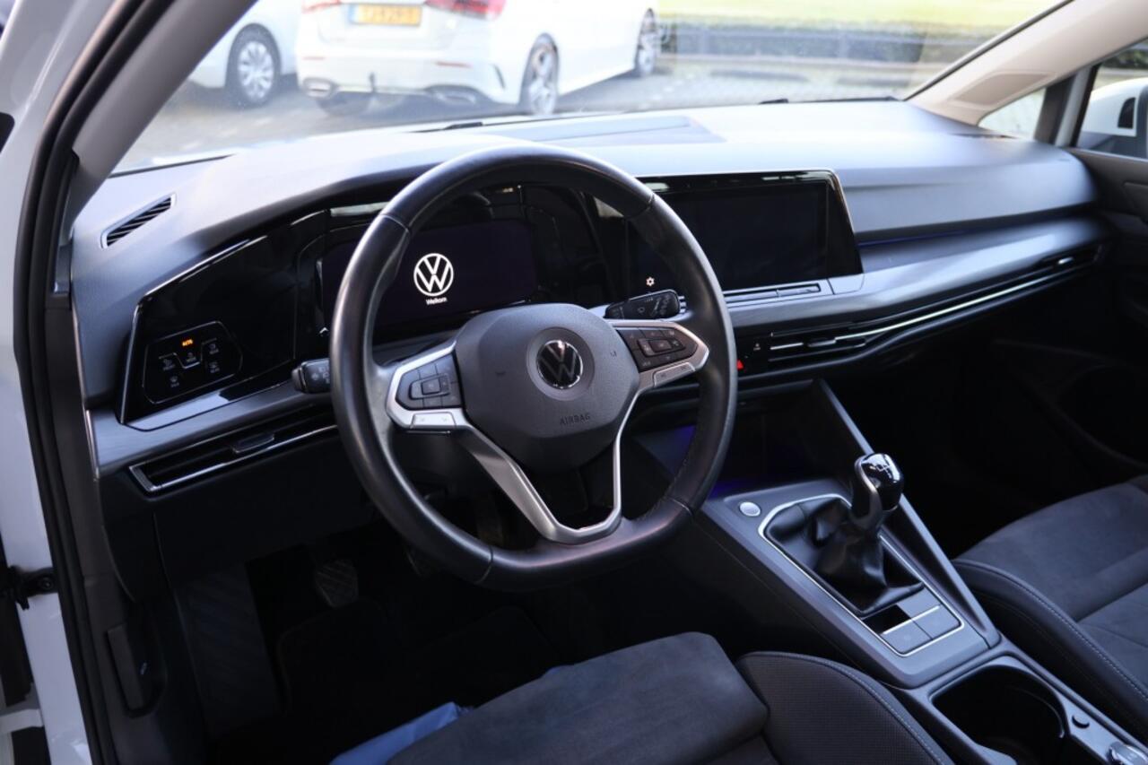 Volkswagen GOLF 1.5 TSI STYLE *IQ Light*Memory*Sfeer*Carplay*BTW