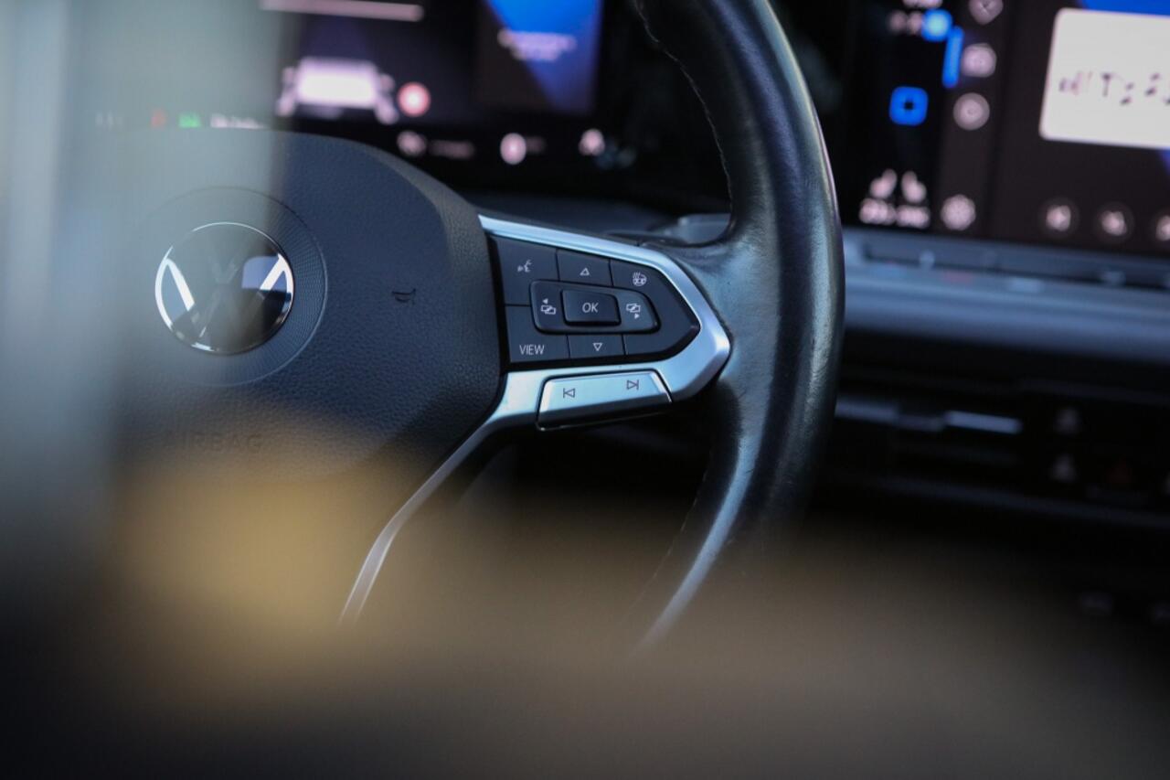 Volkswagen GOLF 1.5 eTSI Style | Pano | Massage |