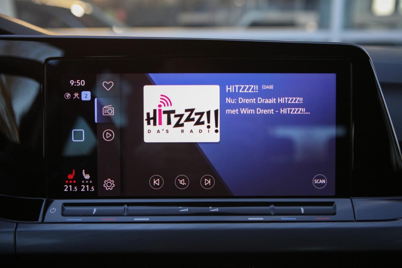 Volkswagen GOLF 1.5 eTSI Style | Pano | Massage |