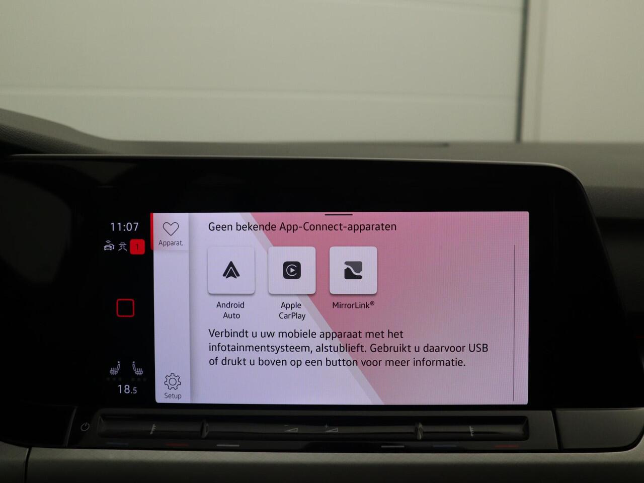 Volkswagen GOLF 2.0 TDI Life AUTOMAAT / FULL LED / CARPLAY / STOELVERW / STUURVERW / CLIMA / PDC / BLUETOOTH / ACC