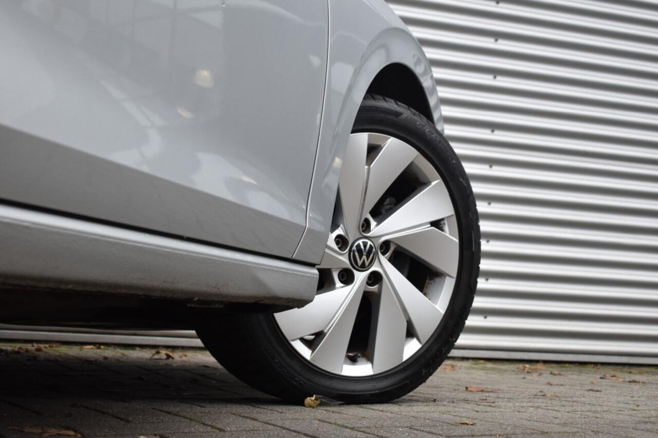 Volkswagen GOLF 1.5 ETSI STYLE / ADAP. CRUISE / MASSAGE+MEMORY / VIRTUAL COCKPIT