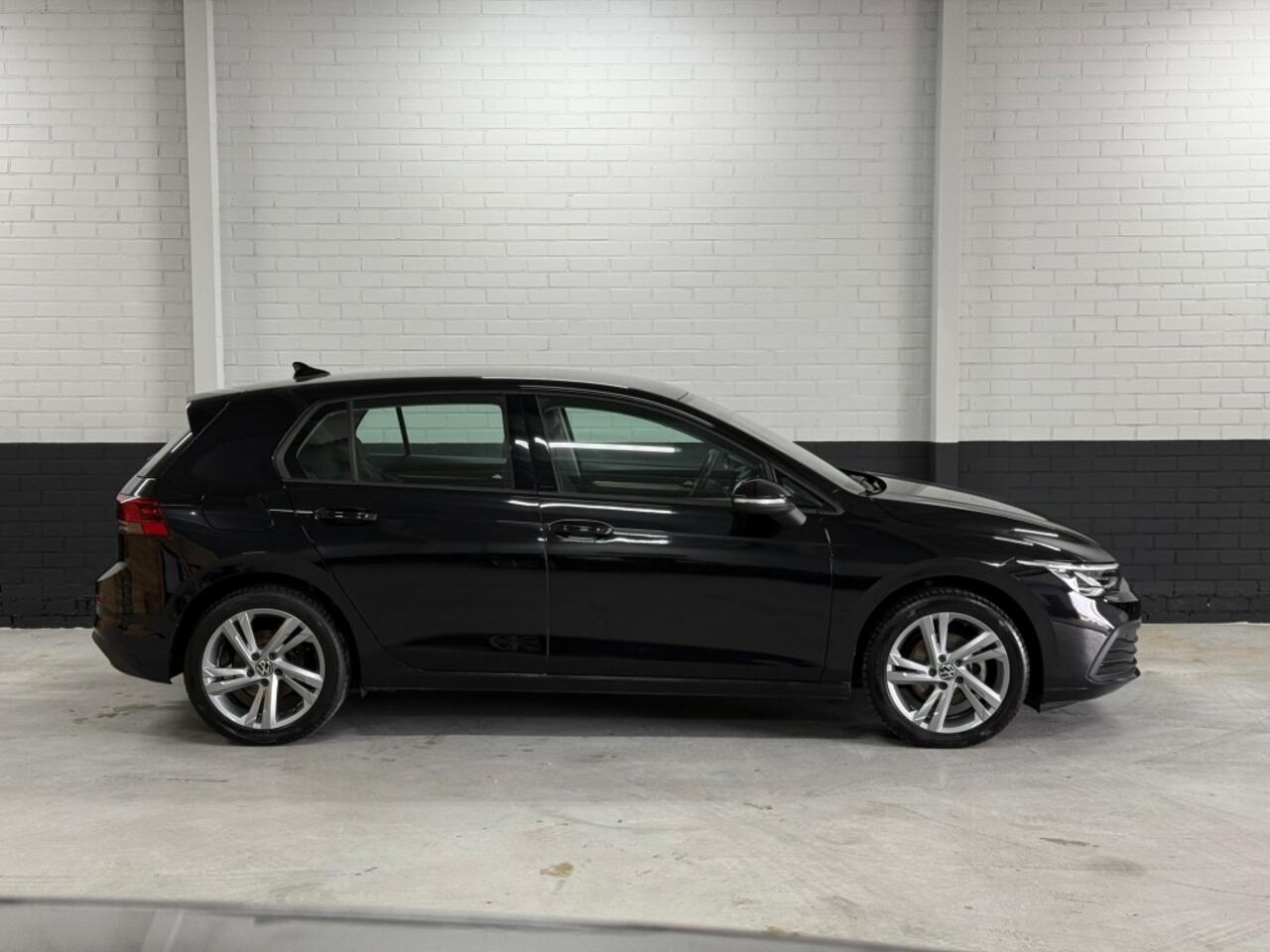 Volkswagen GOLF 1.5 TSI Life! 1e Eigenaar! PDC, IQ Drive, Trekhaak, Apple Carpla