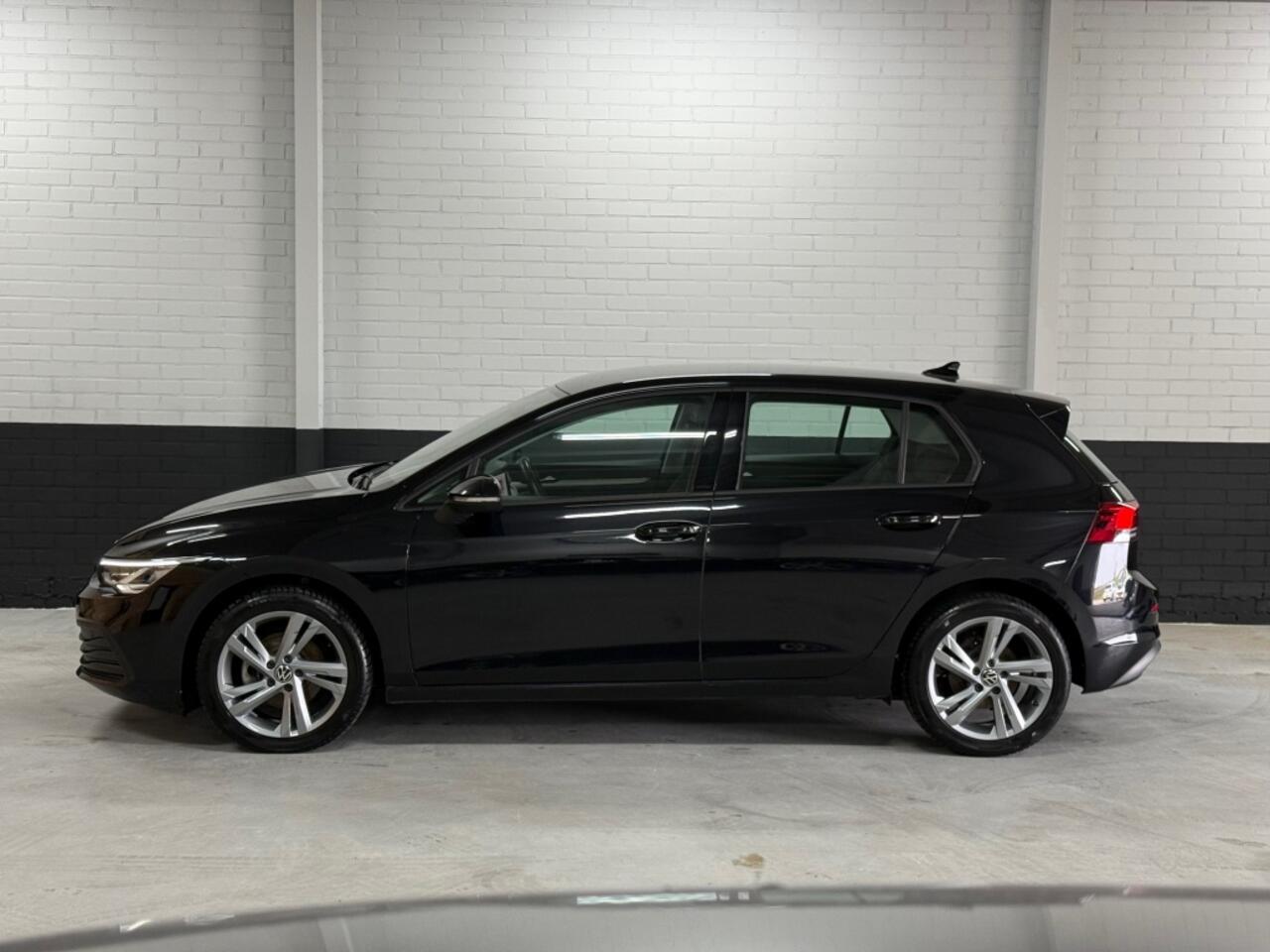 Volkswagen GOLF 1.5 TSI Life! 1e Eigenaar! PDC, IQ Drive, Trekhaak, Apple Carpla