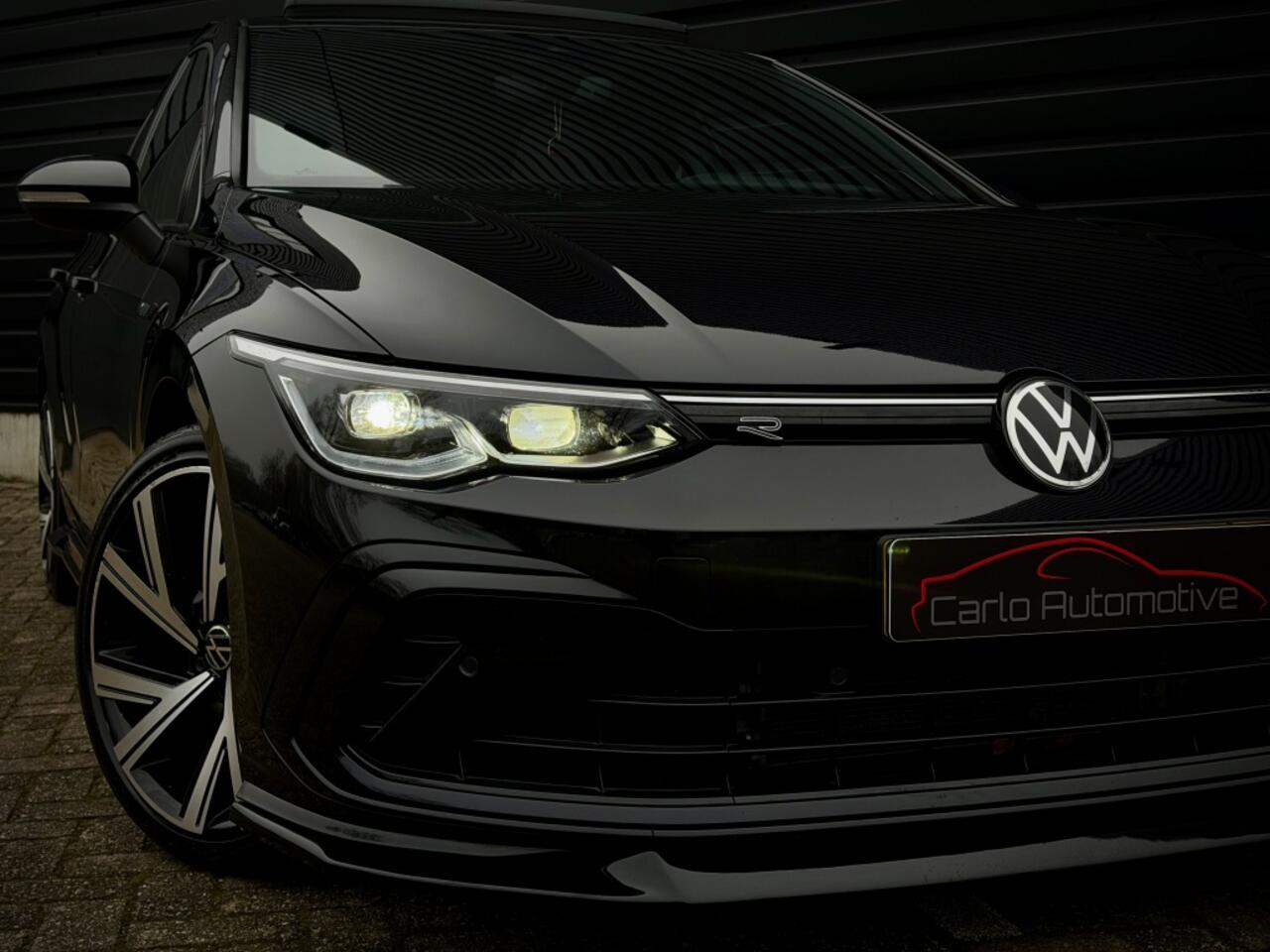 Volkswagen GOLF 1.5 eTSI R-LINE PANO|IQ LIGHT|H/K|ACC|DCC|SFEER