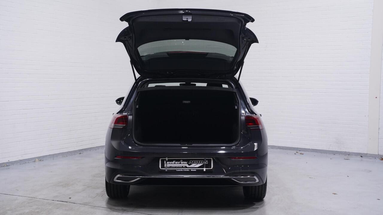 Volkswagen GOLF 1.5 eTSI 150 pk Style DSG Aut. Panodak, NAP LED Koplampen, App Connect, Parkeerhulp, 1e Eigenaar
