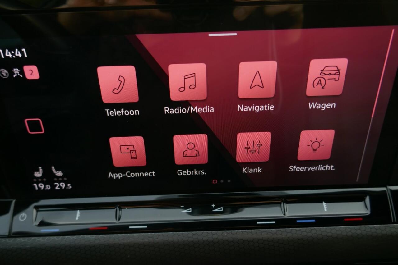 Volkswagen GOLF 1.4 EHYBRID GTE 150 PK APPLE CARPLAY / NAVIGATIE / WINTERPAKKET