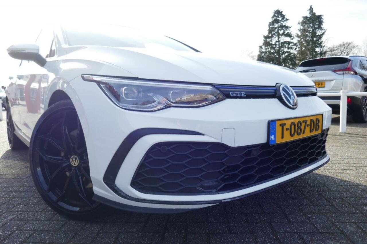 Volkswagen GOLF 1.4 EHYBRID GTE 150 PK APPLE CARPLAY / NAVIGATIE / WINTERPAKKET