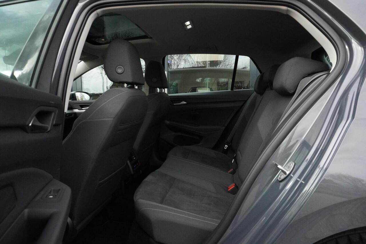 Volkswagen GOLF 1.5 TSI Life Business | PANORAMADAK | CARPLAY | ACC | CAMERA | NAVI