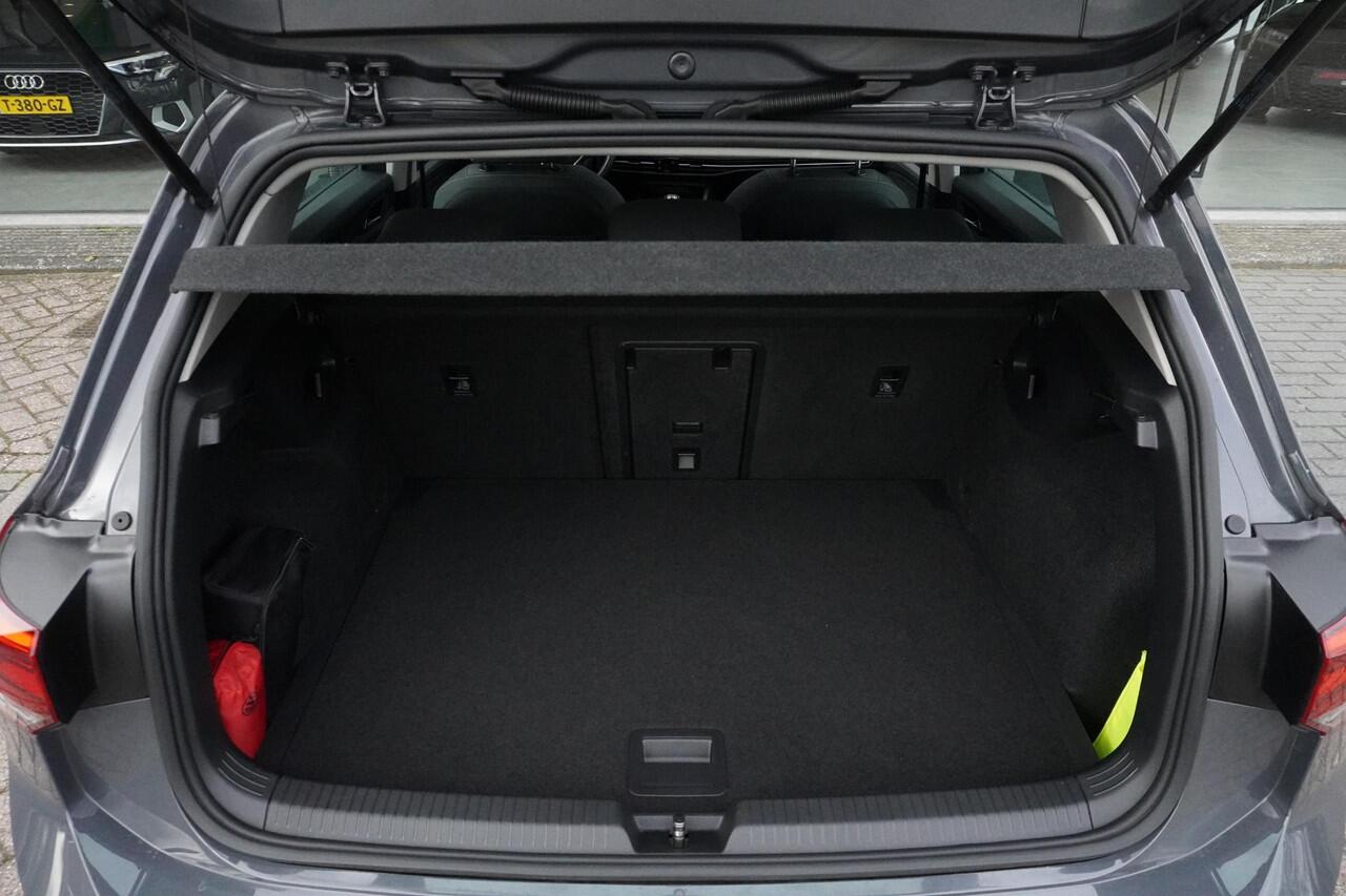 Volkswagen GOLF 1.5 TSI Life Business | PANORAMADAK | CARPLAY | ACC | CAMERA | NAVI