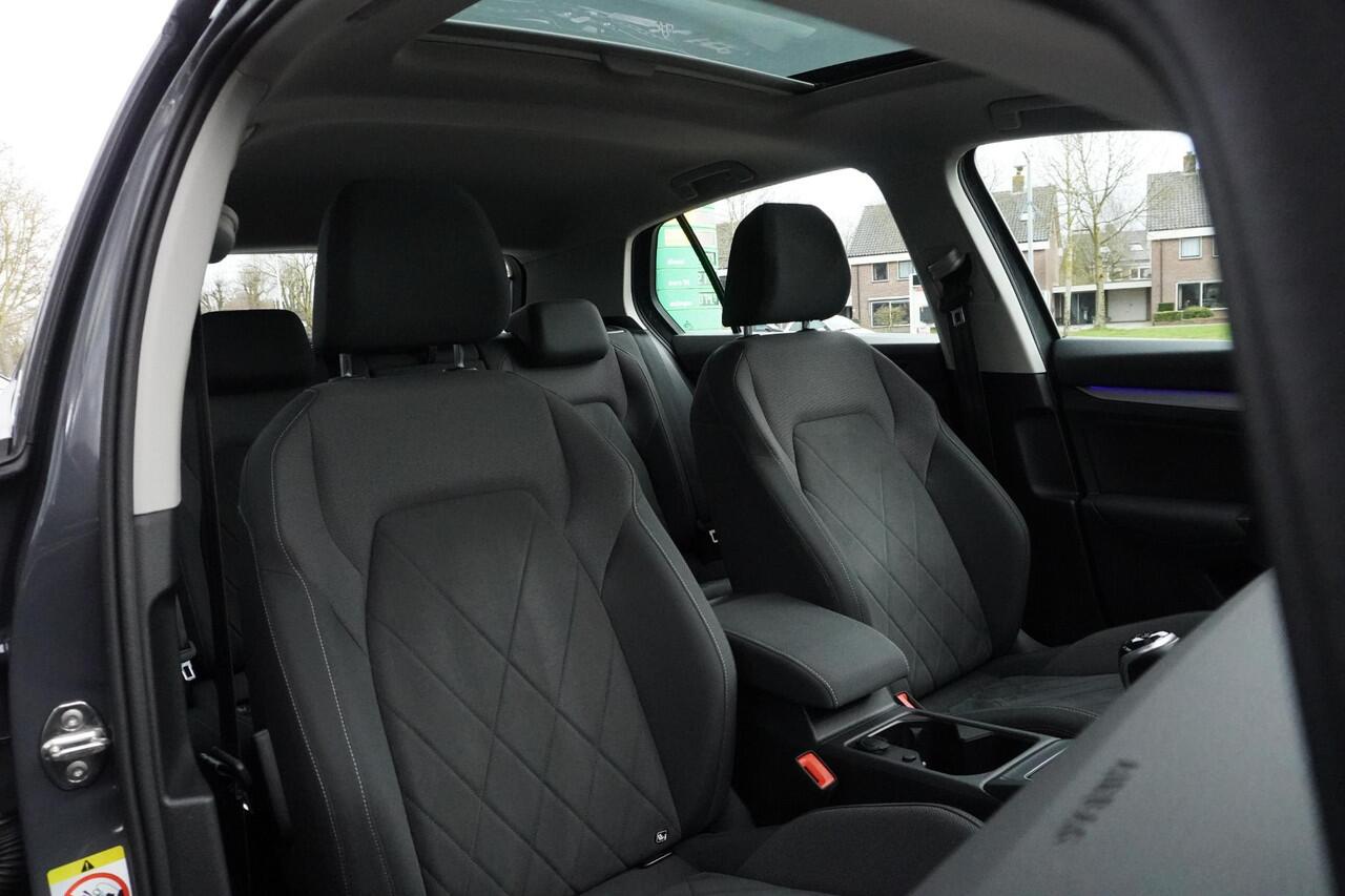 Volkswagen GOLF 1.5 TSI Life Business | PANORAMADAK | CARPLAY | ACC | CAMERA | NAVI