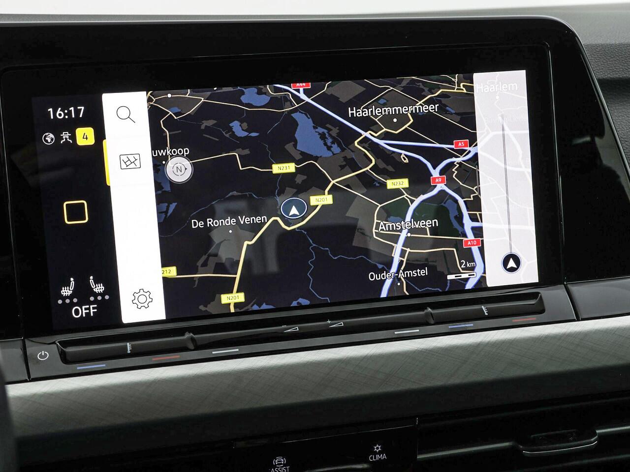 Volkswagen GOLF 1.5 TSI 130pk Life · Apple/Android Car Play · Aadaptive Cruise Control · Stuur- & Stoelverwarming · Trekhaak · Navigatie · Sfeerverlichting · 17"Velgen ·