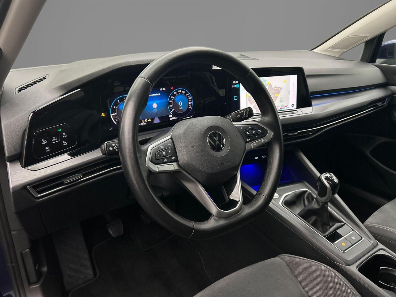 Volkswagen GOLF Style 1.5 TSI 130pk Panoramadak, Adaptive cruise control, Achteruitrijcamera, Navigatie, LED koplampen, Parkeersensoren, App connect