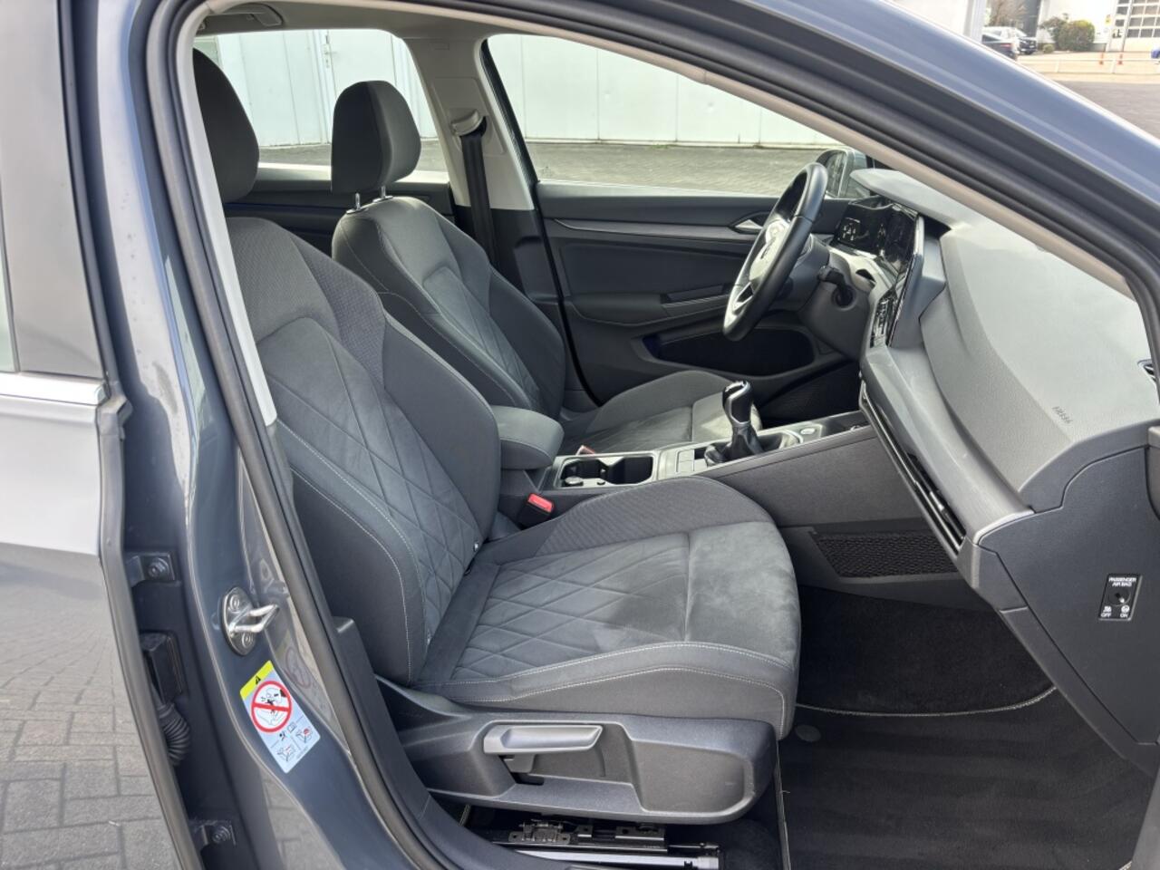 Volkswagen GOLF VIII 1.5 ACT Massage Carplay C Style