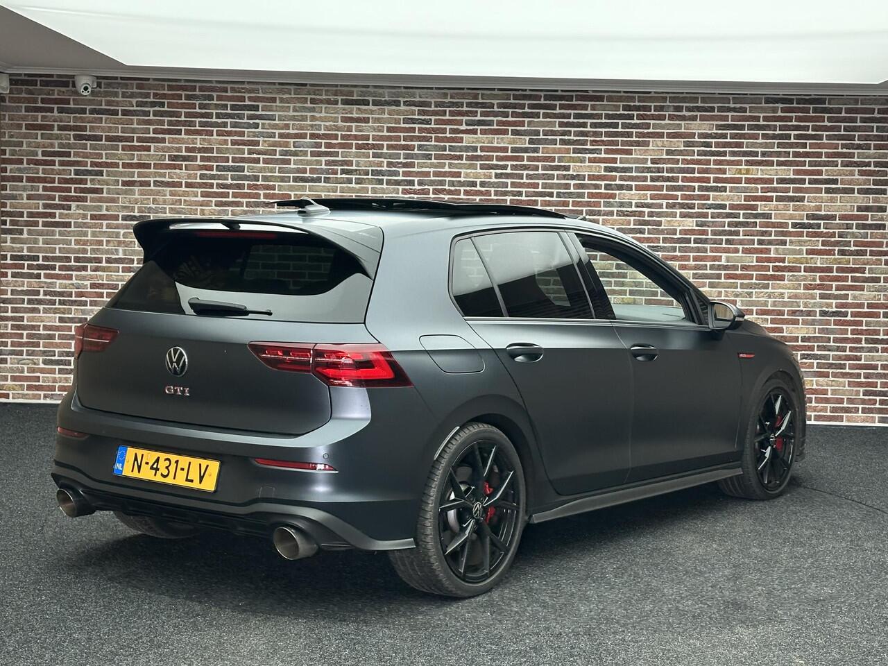 Volkswagen GOLF 2.0 TSI GTI Clubsport Milltek uitlaatsysteem Panorama IQ Lights Matt