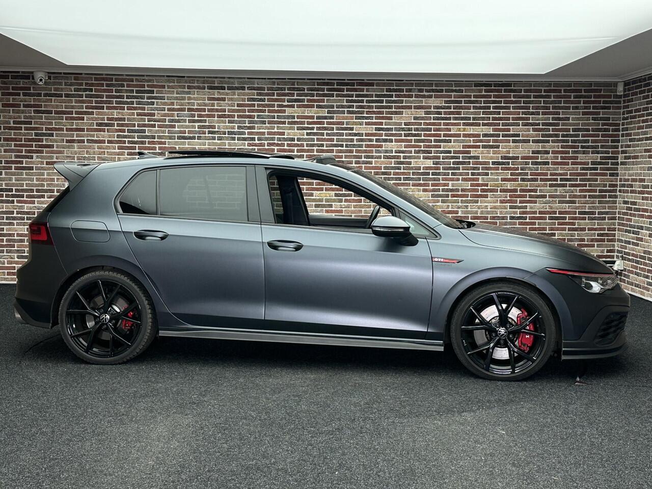 Volkswagen GOLF 2.0 TSI GTI Clubsport Milltek uitlaatsysteem Panorama IQ Lights Matt