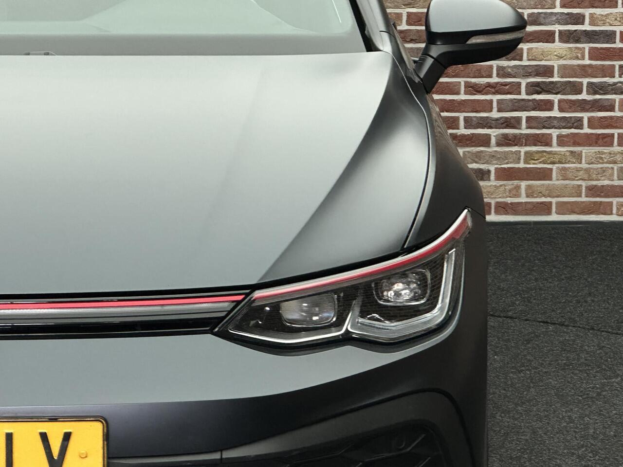 Volkswagen GOLF 2.0 TSI GTI Clubsport Milltek uitlaatsysteem Panorama IQ Lights Matt