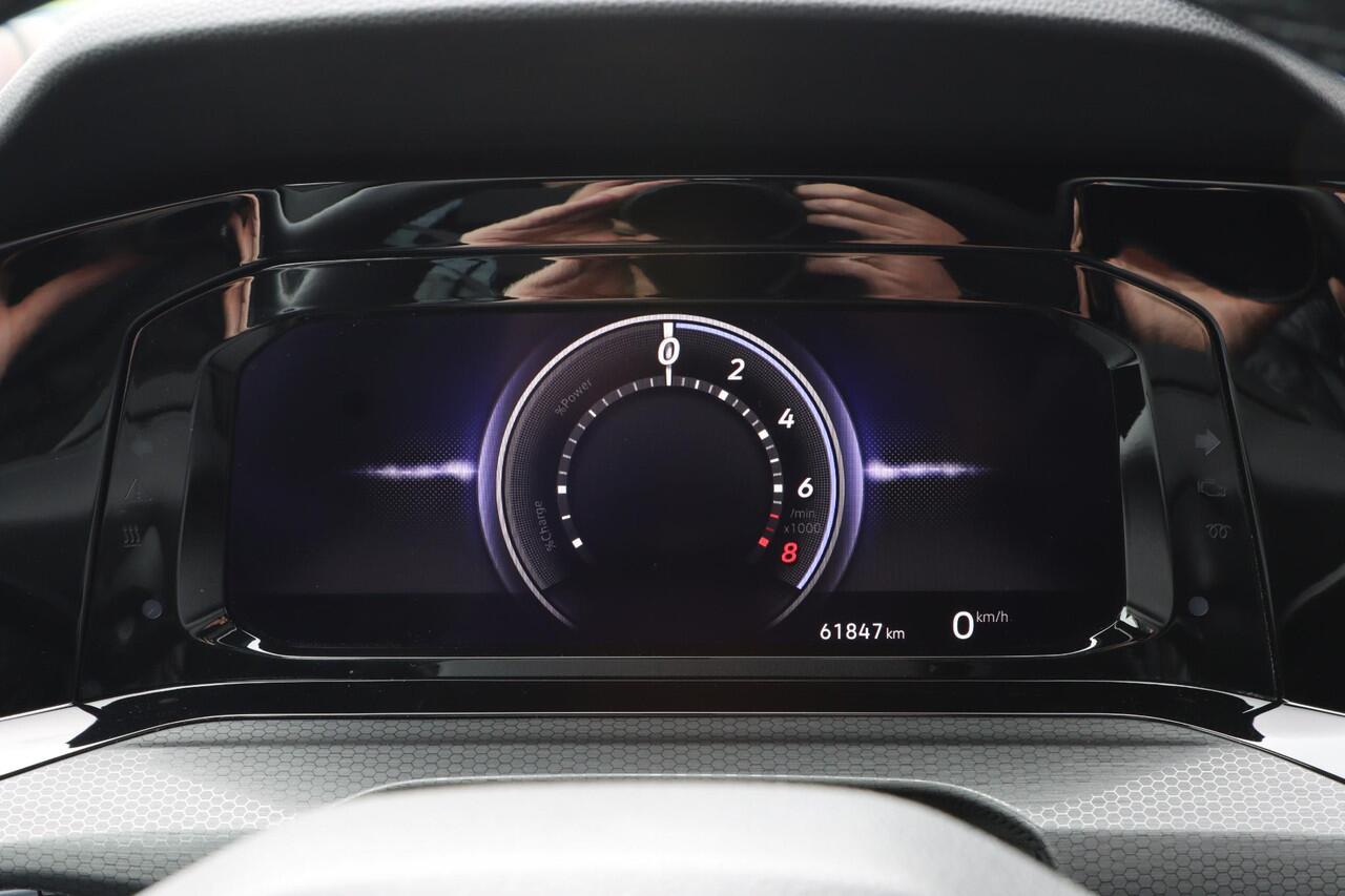 Volkswagen GOLF 1.4 eHybrid GTE | Panoramadak | Trekhaak | Adaptieve cruise | HUD | Rijklaarprijs - incl.garantie