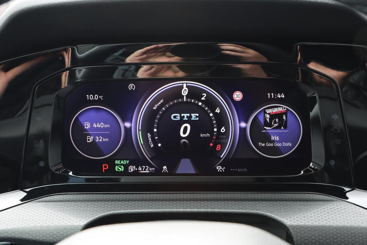 Volkswagen GOLF 1.4 eHybrid GTE | Panoramadak | Trekhaak | Adaptieve cruise | HUD | Rijklaarprijs - incl.garantie