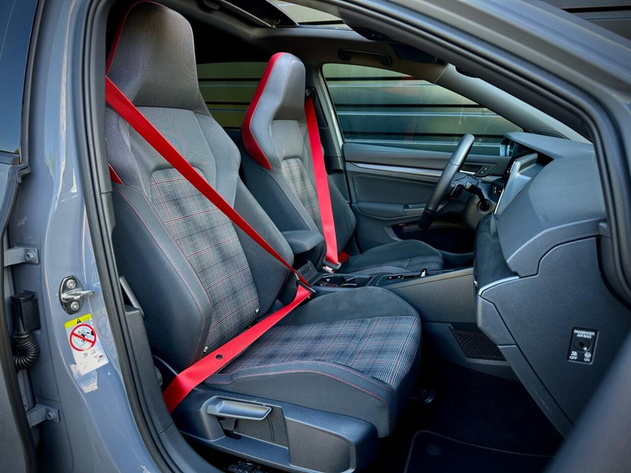 Volkswagen GOLF 2.0 TSI GTI PANO|IQ LIGHT|DCC|ACC|NARDO