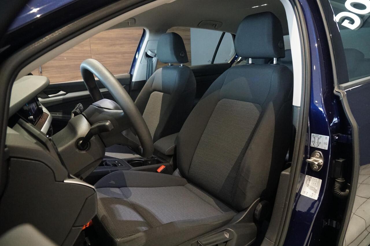 Volkswagen GOLF 1.0 TSI Golf + CARPLAY / 18'' LMV