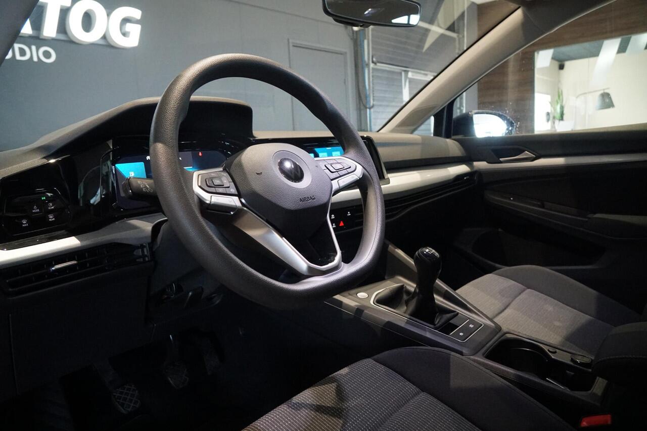 Volkswagen GOLF 1.0 TSI Golf + CARPLAY / 18'' LMV