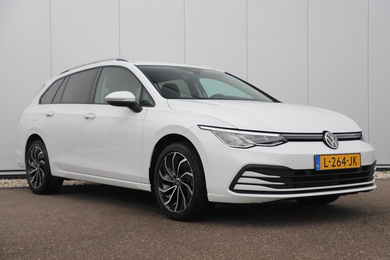 Volkswagen GOLF Variant 1.0 eTSI Life Automaat Navigatie Carplay Android Memory Sportstoel Getint Glas 17 inch LMV Sfeerverlichting Adaptive Cruise
