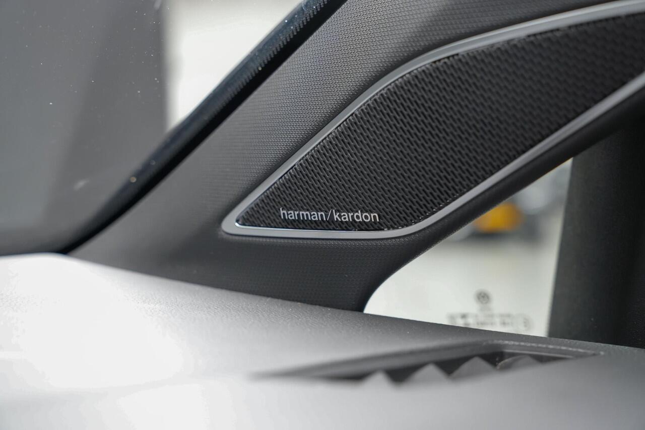 Volkswagen GOLF R 4Motion 2.0 320pk TSI |dealer onderhouden|Nurburgring mode|lederen sportstoelen|pano|Harman&Kardon|memory|virtual cockpit|Apple Carplay|IQ light|DAB|adaptieve cruise control|19"|