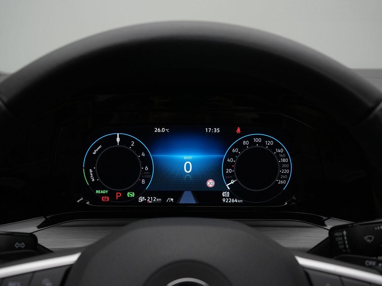 Volkswagen GOLF 1.4 204 pk DSG eHybrid Style | Panoramadak | Trekhaak | Geheugen-/massagestoel | Stuur-/stoelverwarming | Alcantara