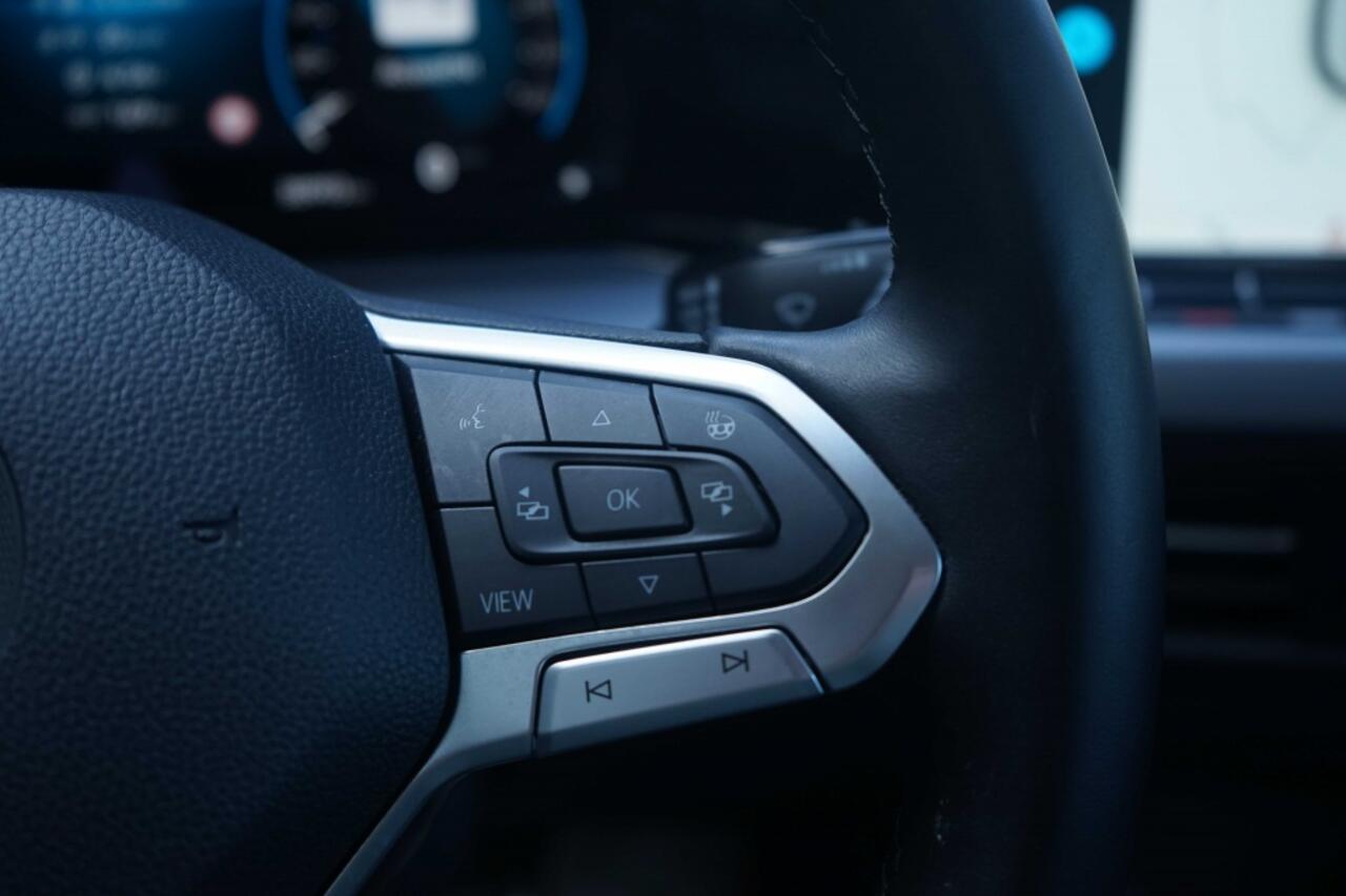 Volkswagen GOLF VIII 1.0 TSI Active