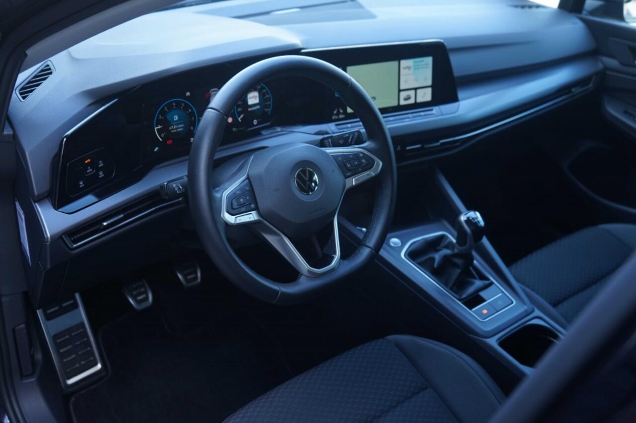 Volkswagen GOLF VIII 1.0 TSI Active