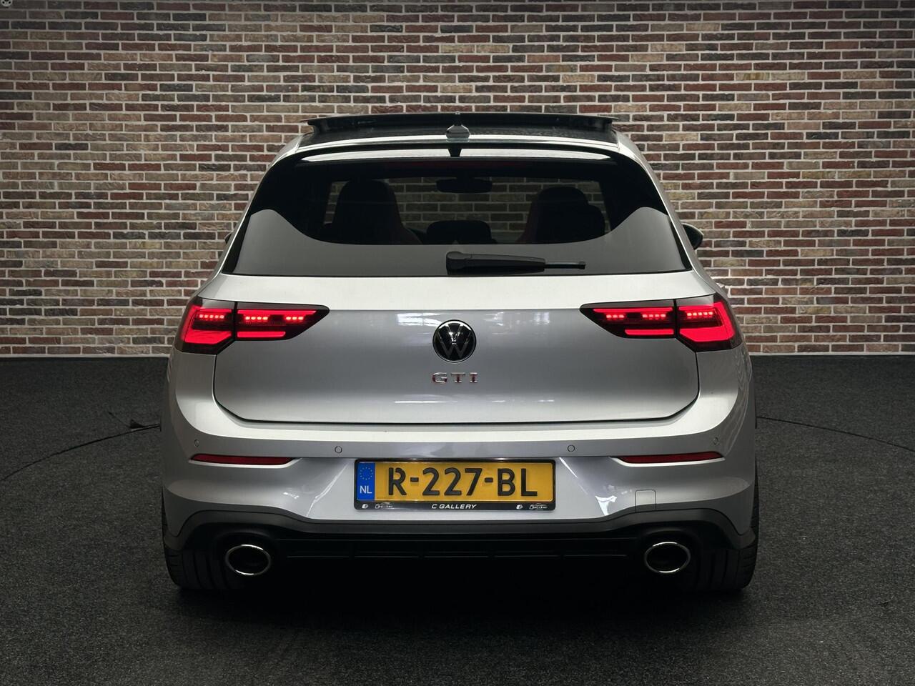 Volkswagen GOLF 2.0 TSI GTI Clubsport | Stage 2 | Panorama | IQ | Virtual | Downpipe