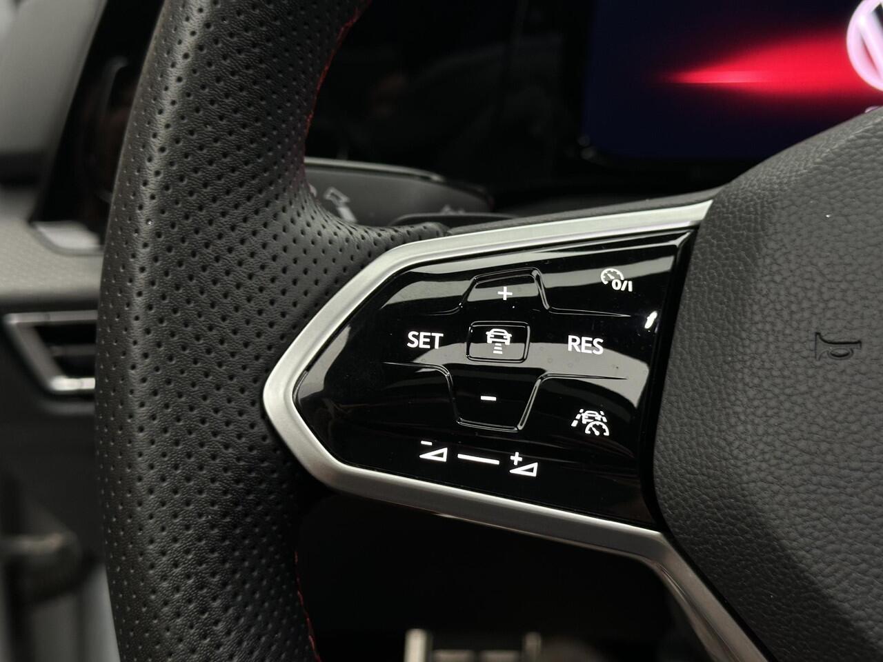 Volkswagen GOLF 2.0 TSI GTI Clubsport | Stage 2 | Panorama | IQ | Virtual | Downpipe