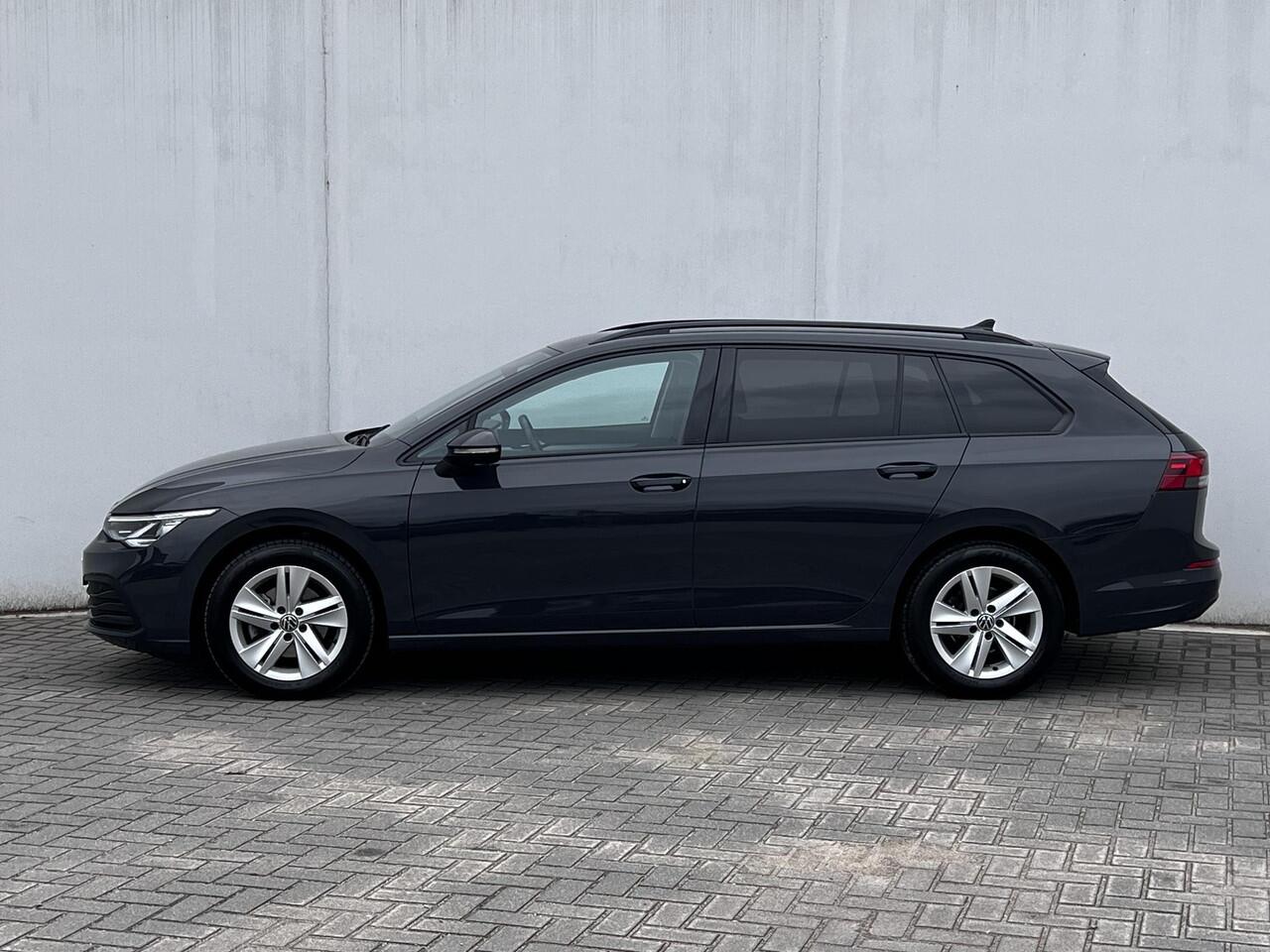 Volkswagen GOLF Variant 1.5 eTSI Life Business Automaat / Trekgewicht 1.400 kg / Navigatie / Digitaal dashboard / Climate control / Navigatie / Apple Carplay Android /