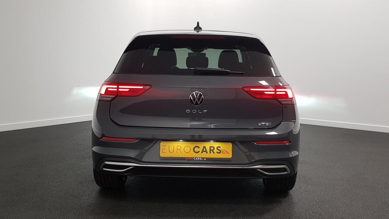 Volkswagen GOLF 1.5 eTSI 150pk DSG Style | Navigatie | Climate Control | Camera | Parkeer sensoren | 18" LMV| Led | Keyless entry | Stoelverwarming