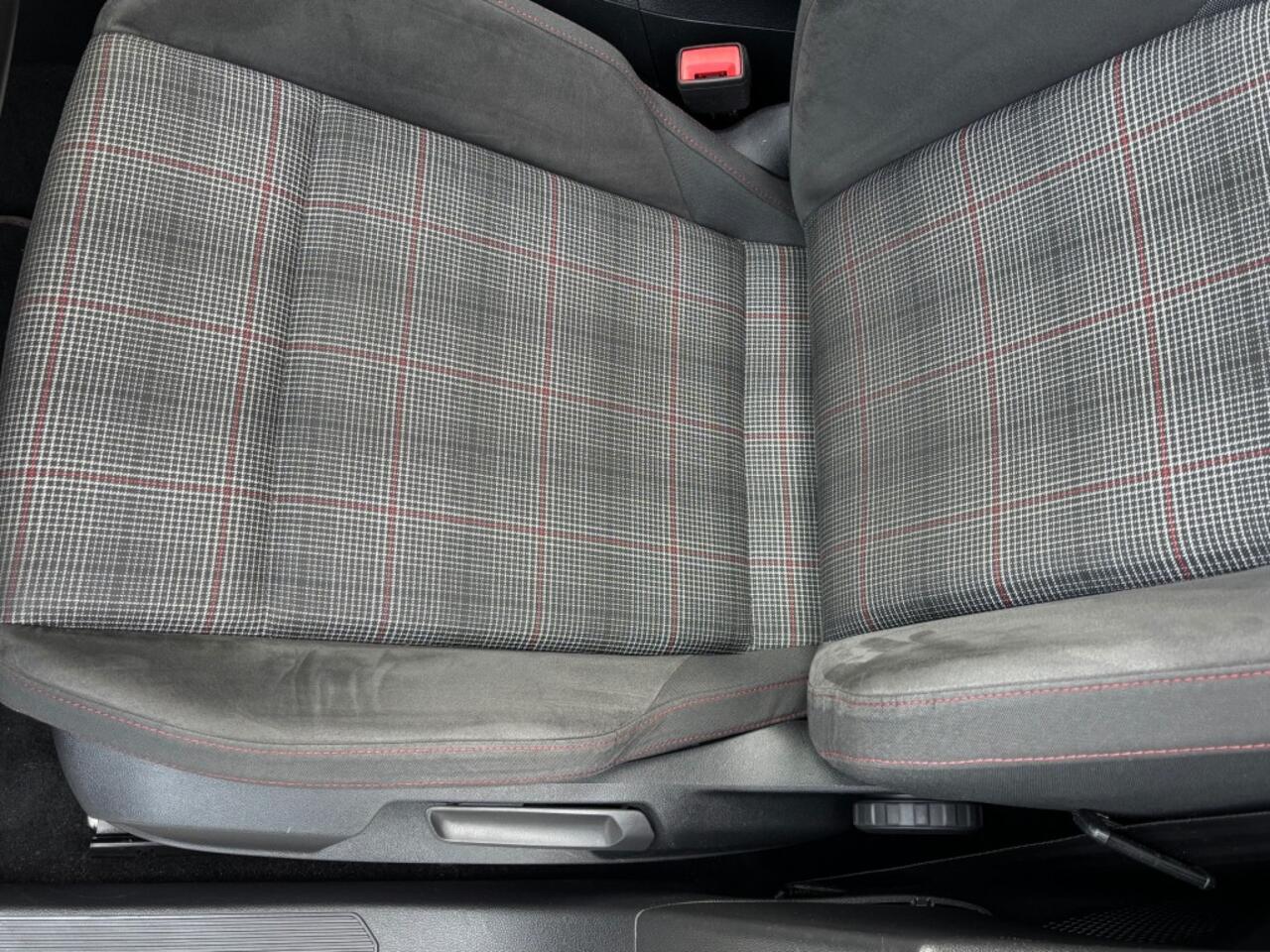 Volkswagen GOLF GTI, PANO, Harman/Kardon, ACC, Keyless