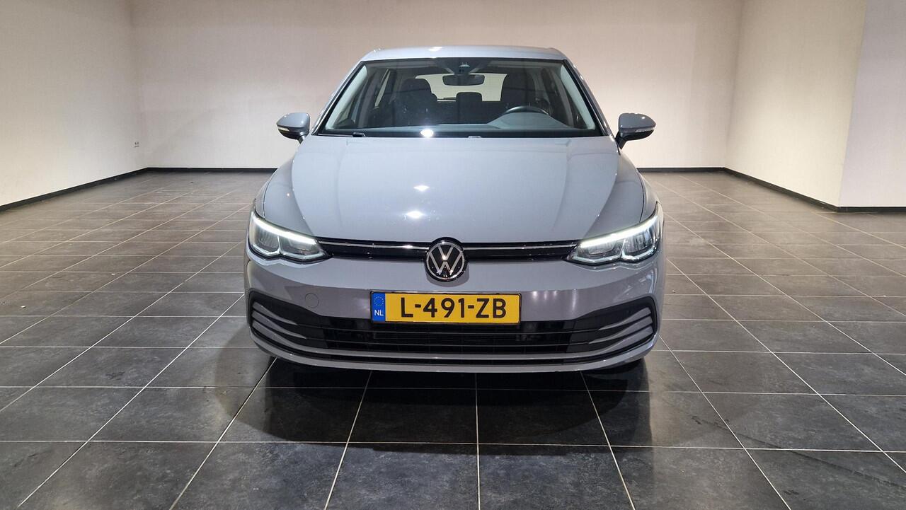 Volkswagen GOLF 1.0 TSI Life | Digitaal dashboard | Sfeerverlichting | Adaptive Cruise control |