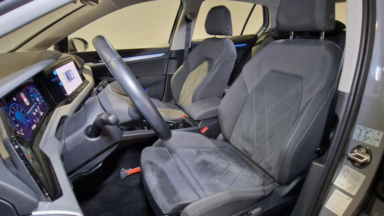 Volkswagen GOLF 1.0 TSI Life | Digitaal dashboard | Sfeerverlichting | Adaptive Cruise control |