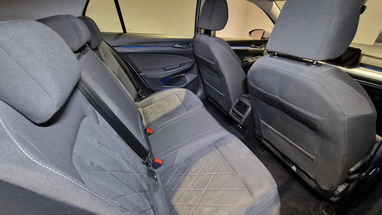 Volkswagen GOLF 1.0 TSI Life | Digitaal dashboard | Sfeerverlichting | Adaptive Cruise control |