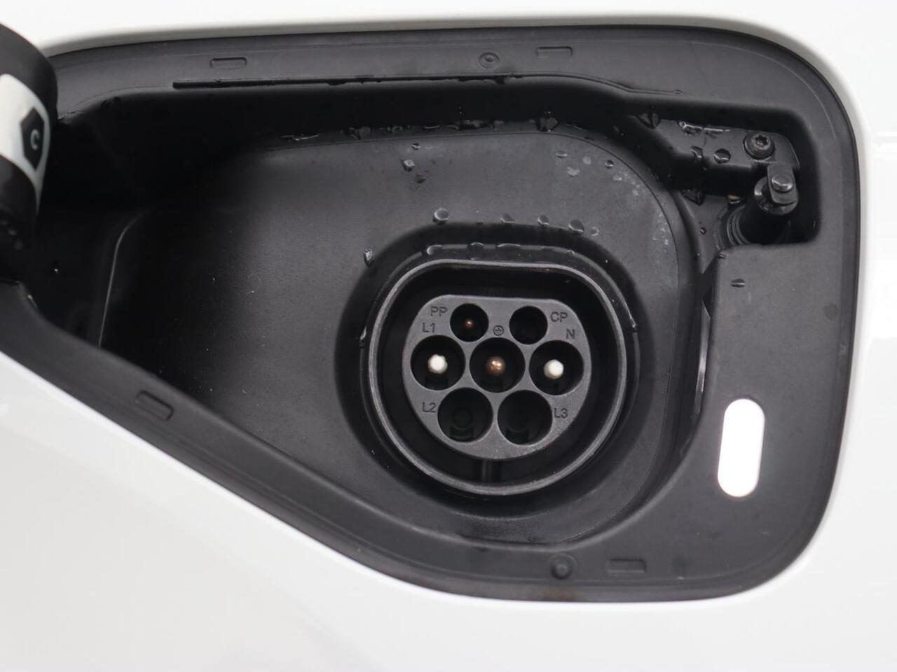 Volkswagen GOLF 1.4 eHybrid GTE | Camera | Adaptive cruise | Carplay | Navigatie | Sportstoelen | Full LED | Sfeerverlichting | PHEV