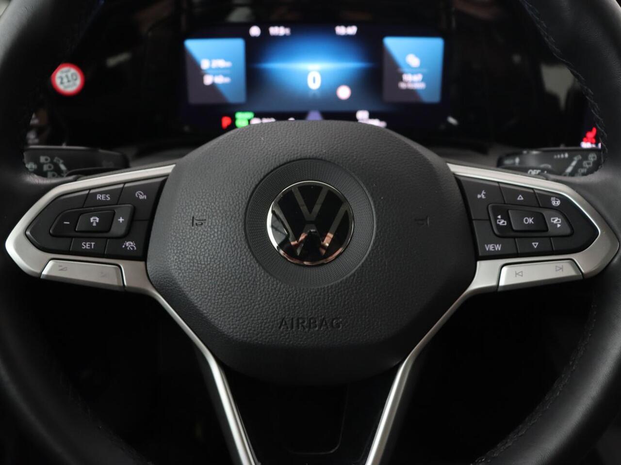 Volkswagen GOLF 1.4 eHybrid Style | Trekhaak | Stoelverwarming | Massage | Carplay | Memory | Navigatie | Adaptive cruise | Full LED | Parkeerhulp | Sfeerverlichting | PHEV | Plug In