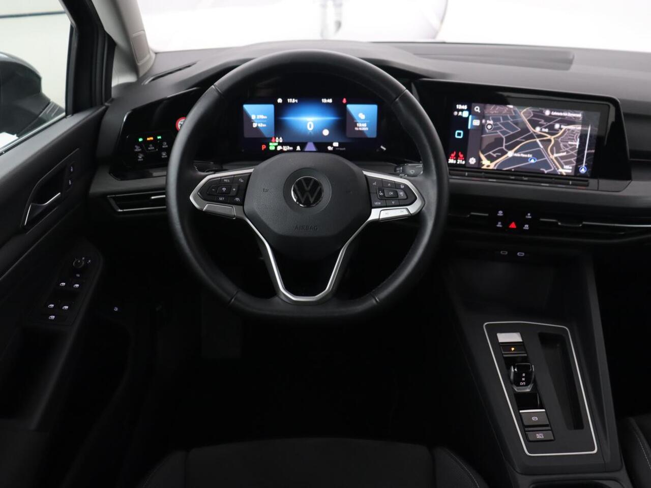 Volkswagen GOLF 1.4 eHybrid Style | Trekhaak | Stoelverwarming | Massage | Carplay | Memory | Navigatie | Adaptive cruise | Full LED | Parkeerhulp | Sfeerverlichting | PHEV | Plug In